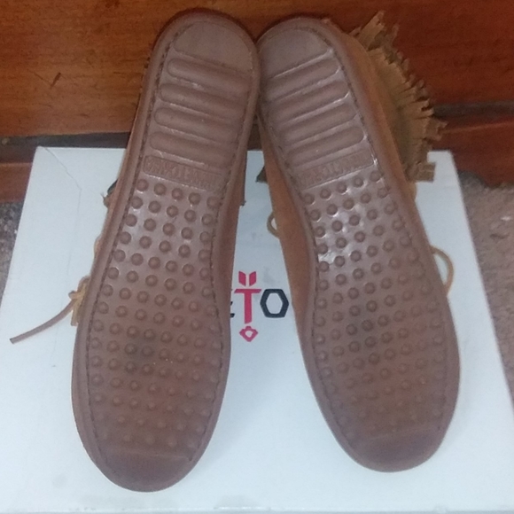 High Top Minnetonka Fringe Moccasins - Picture 4 of 6